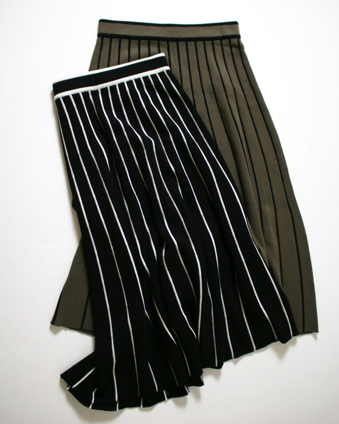 エーレスタイル Ehre style 痩せ見えが叶うラインニットスカート （ブラック） ブラック