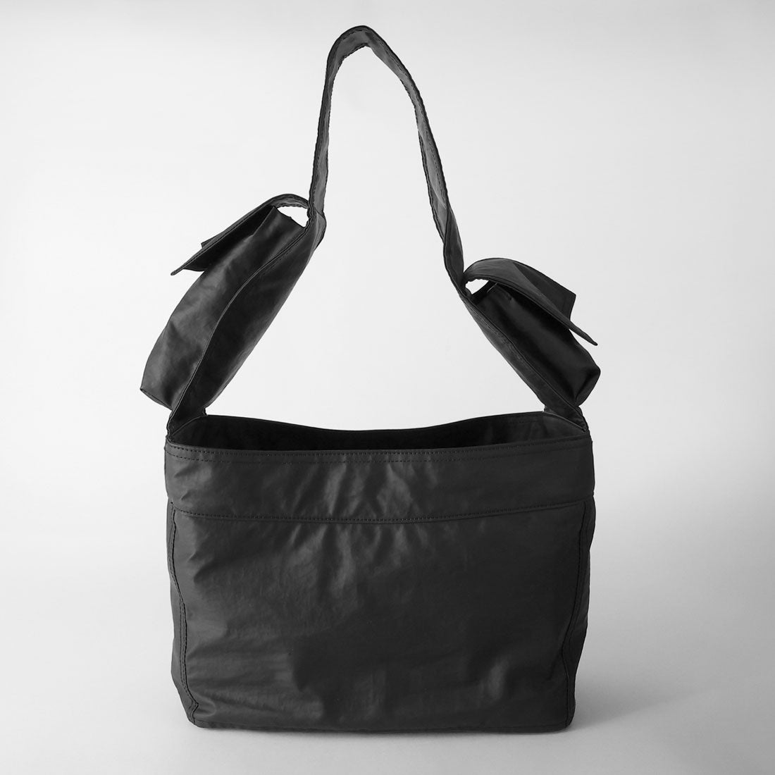ワイスリー Y-3 トートバッグ ロゴ NEWSPAPER BAG S KE5028 （ブラック） ブラック