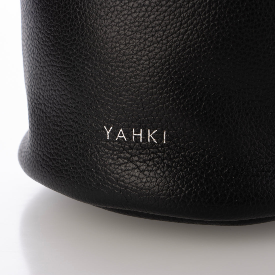 ヤーキ YAHKI レザー巾着バッグ （black） black