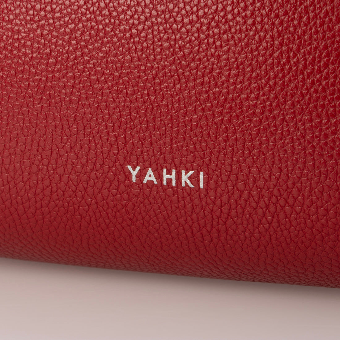 ヤーキ YAHKI シュリンクソフトダブルフェイスショルダーバッグ （ruby red） ruby red