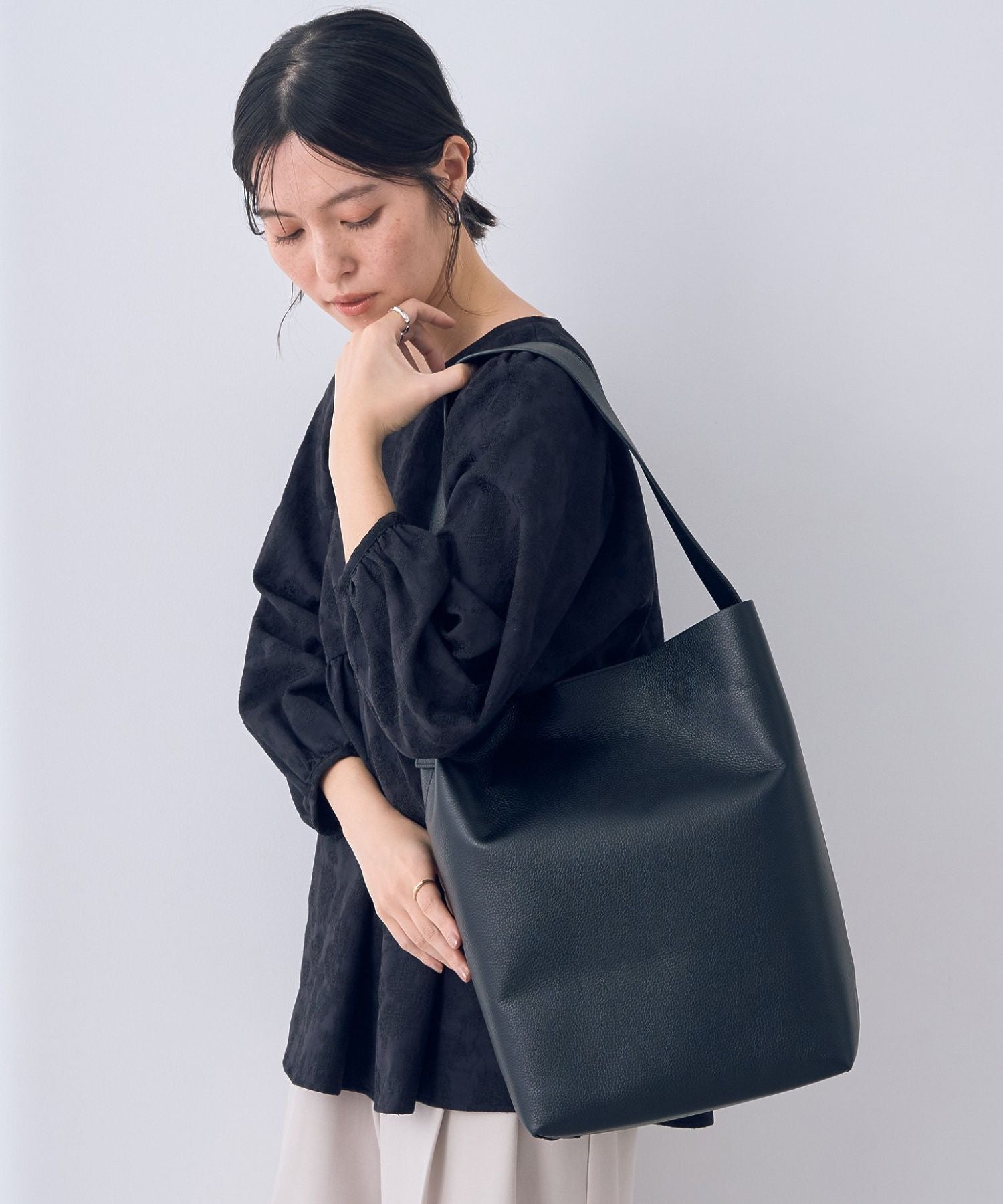 イェッカ ヴェッカ YECCA VECCA 【story.】ワンハンドルショルダーバッグ （ブラック） ブラック