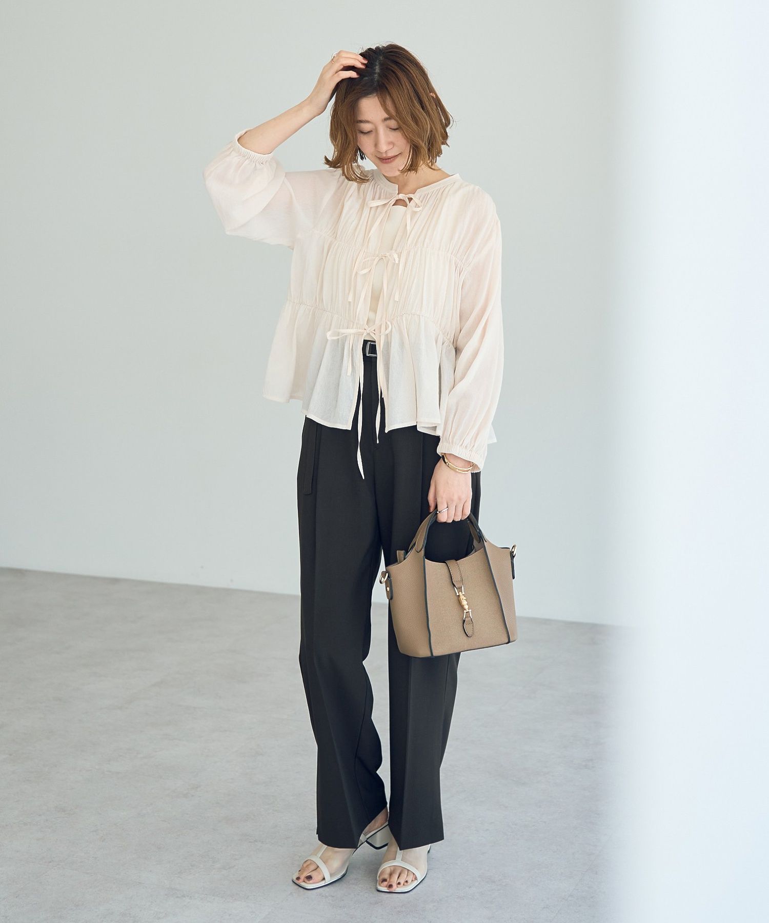 イェッカ ヴェッカ YECCA VECCA リボンデザインシアーブラウス （ブラウン） ブラウン