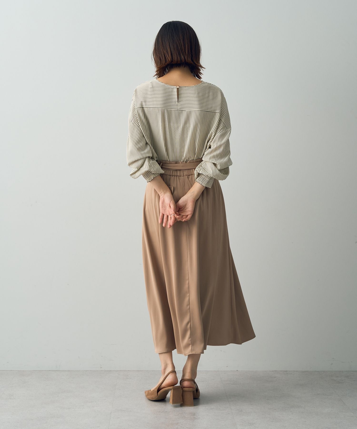 イェッカ ヴェッカ YECCA VECCA トレンチデザインサテンスカート （ベージュ） ベージュ