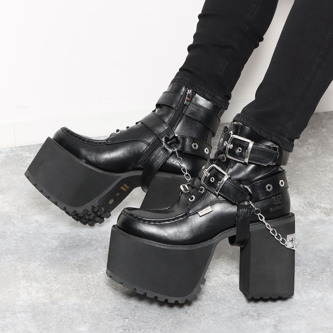 YOSUKE [Direct store exclusive] Thick-soled lace-up boots
