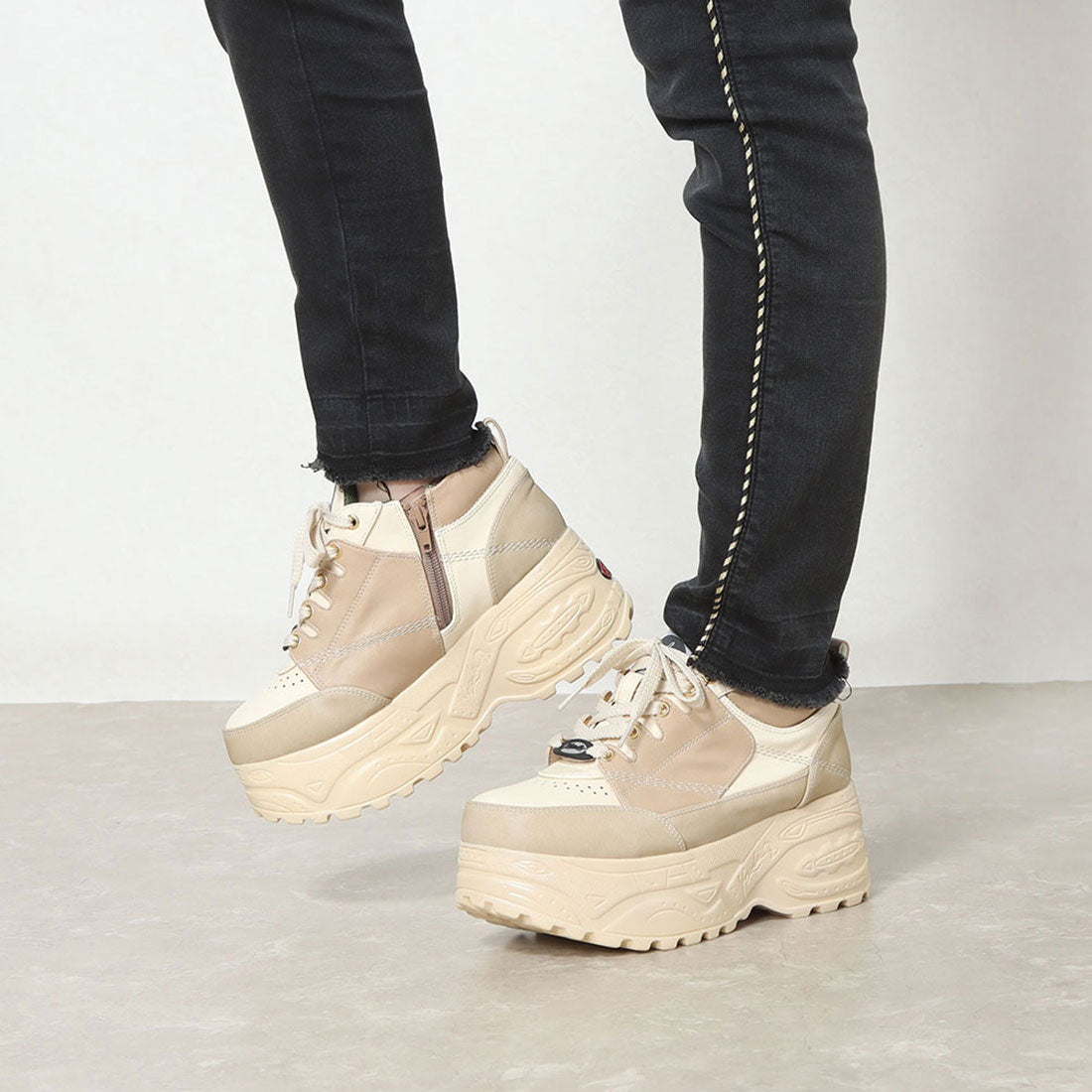 YOSUKE thick-soled flat sneakers