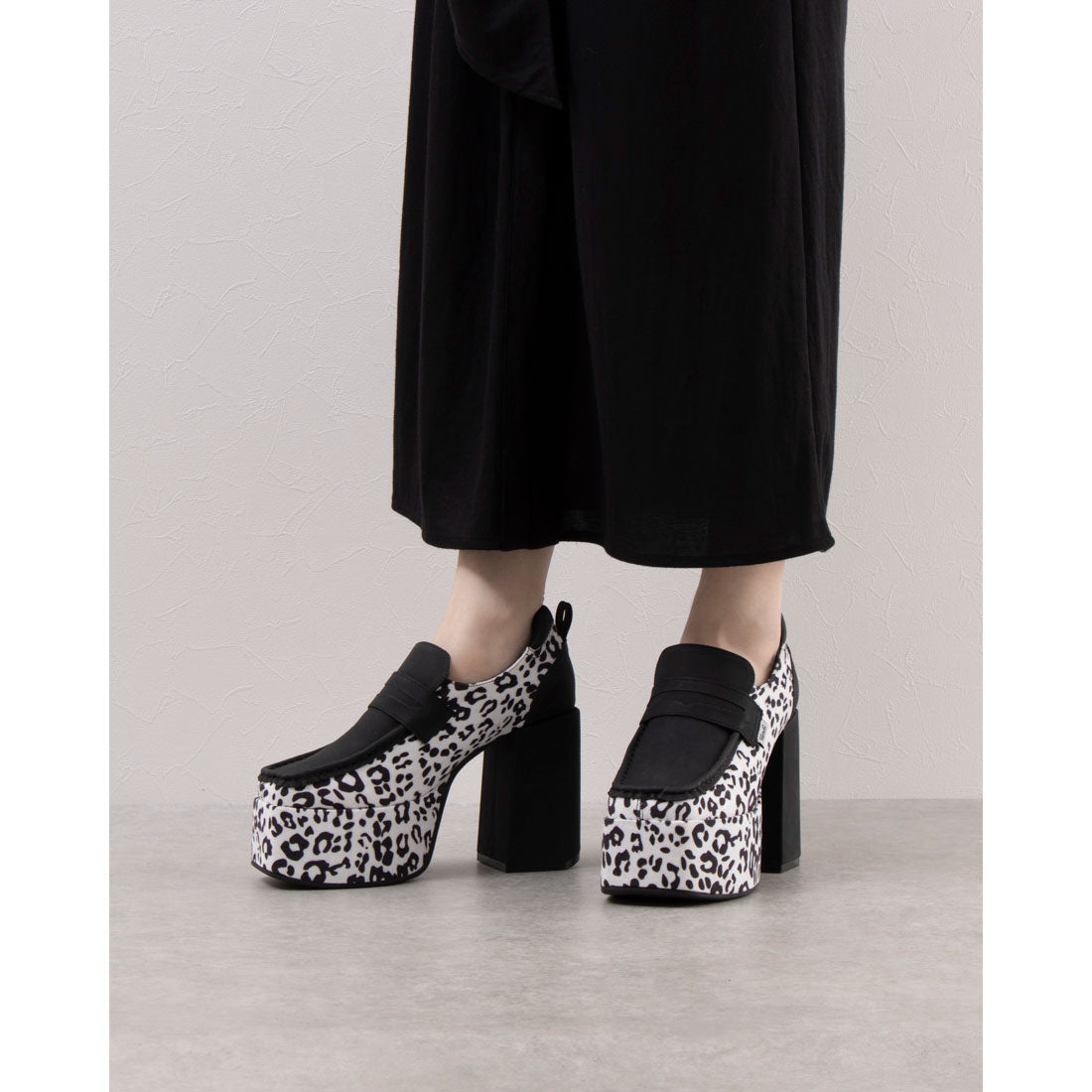 YOSUKE YOSUKE Platform Heel Loafers