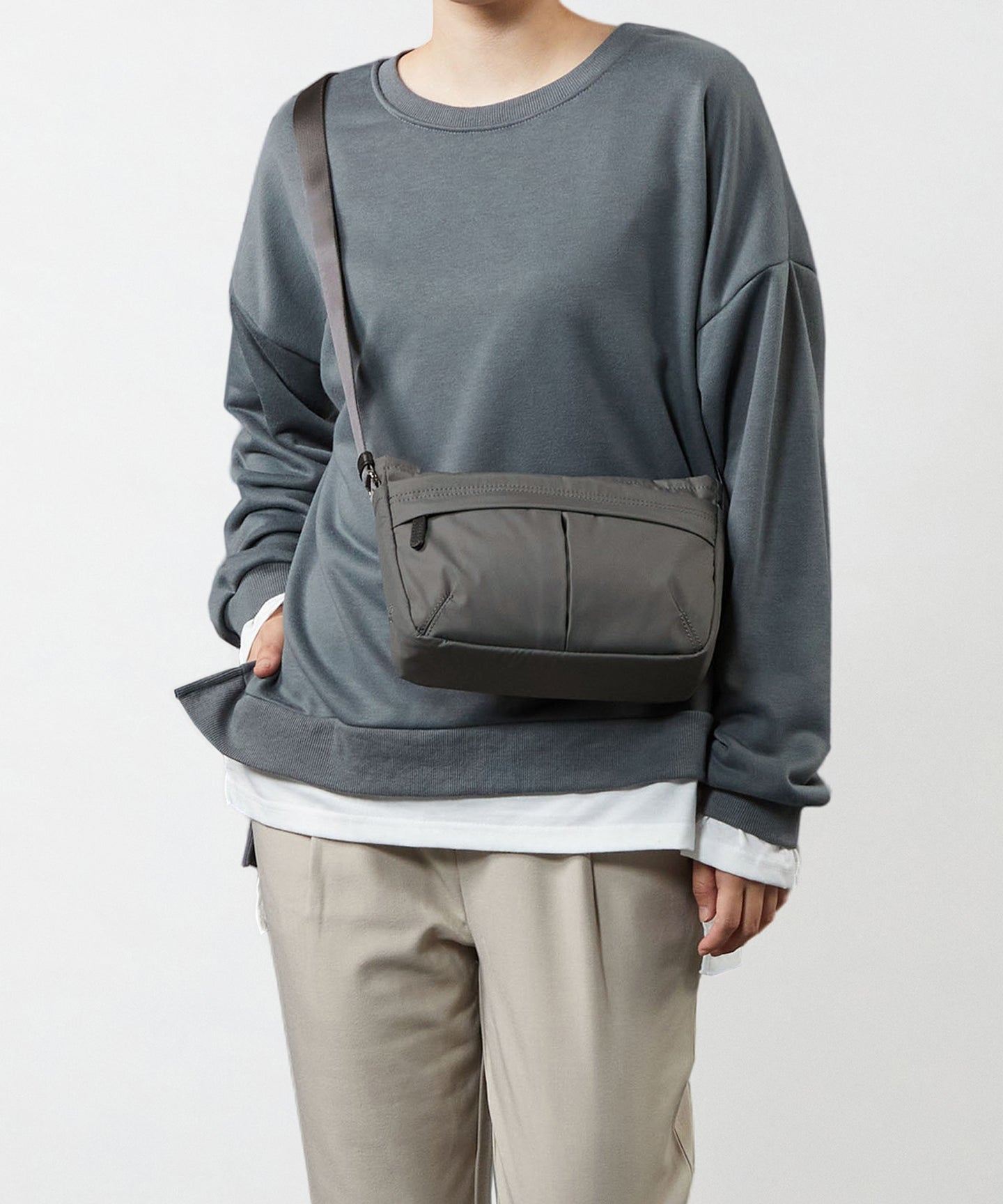 イザック YSACCS ナイロンタフタポシェット,D.GRAY