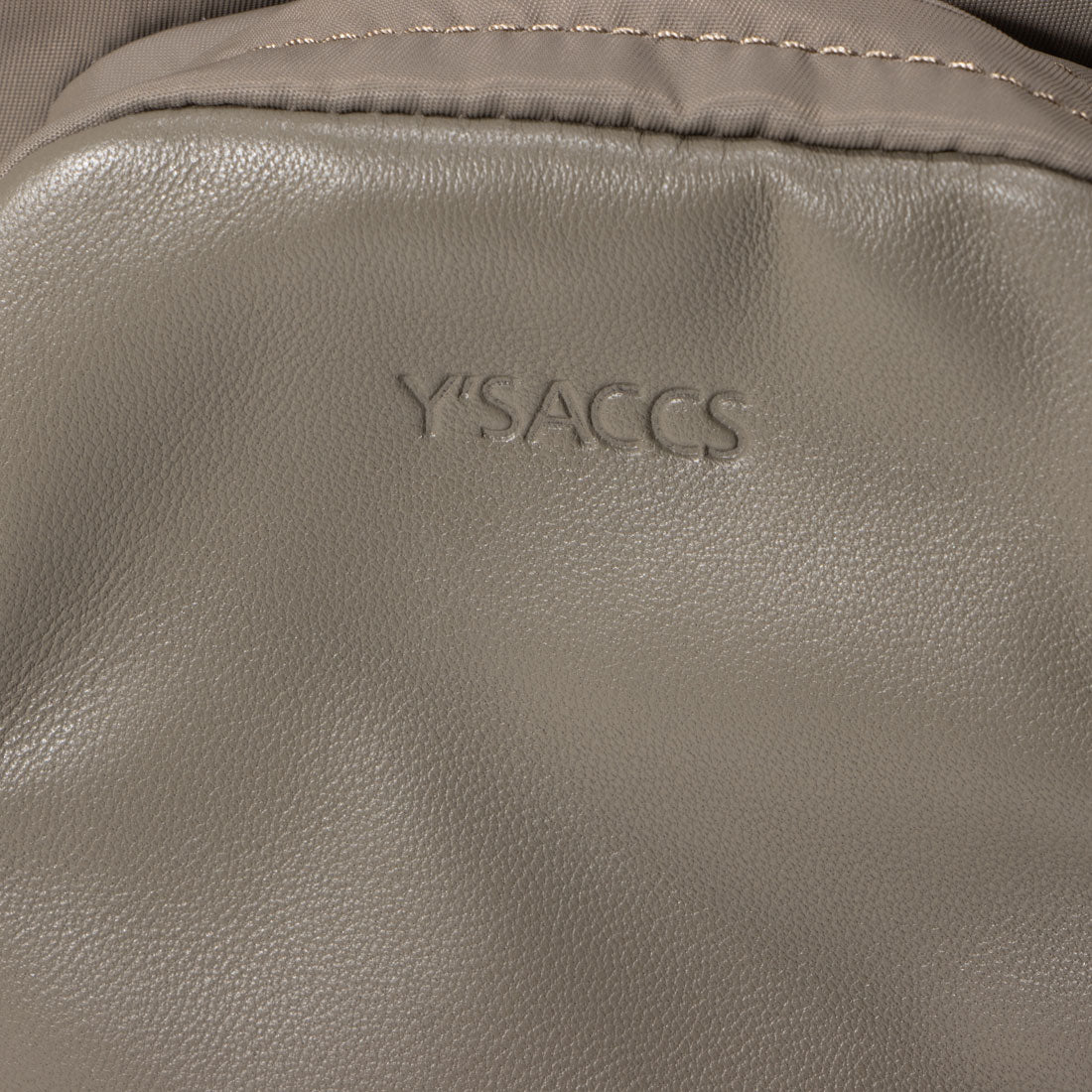 イザック YSACCS リサイクルナイロン ダブルポケットリュック