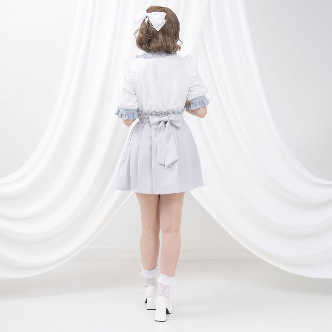ユメテンボウ 夢展望 3連ビジューレースフリルブラウス