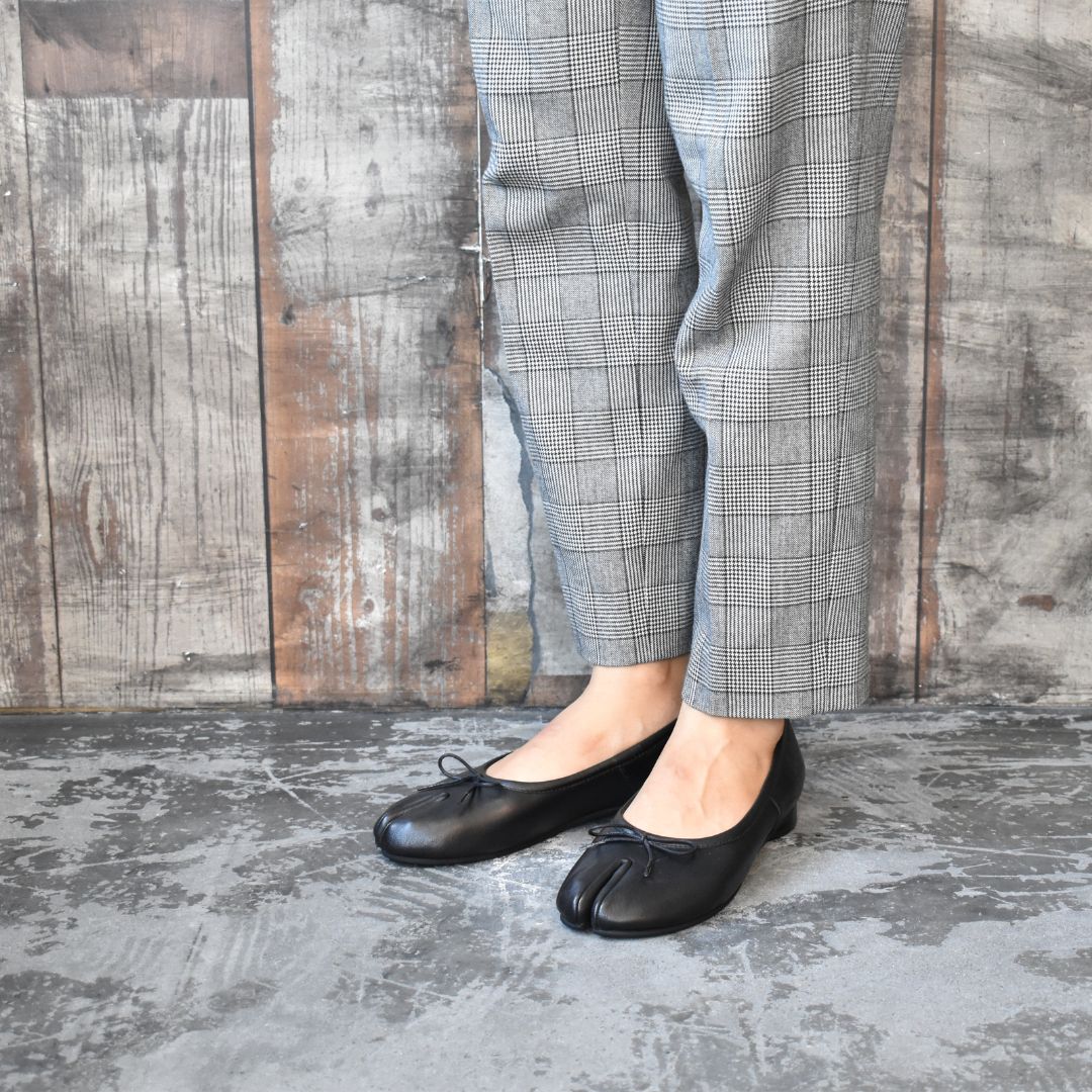 ユウコイマニシプラス yuko imanishi+ yuko imanishi+ 足袋デザインバレエシューズ