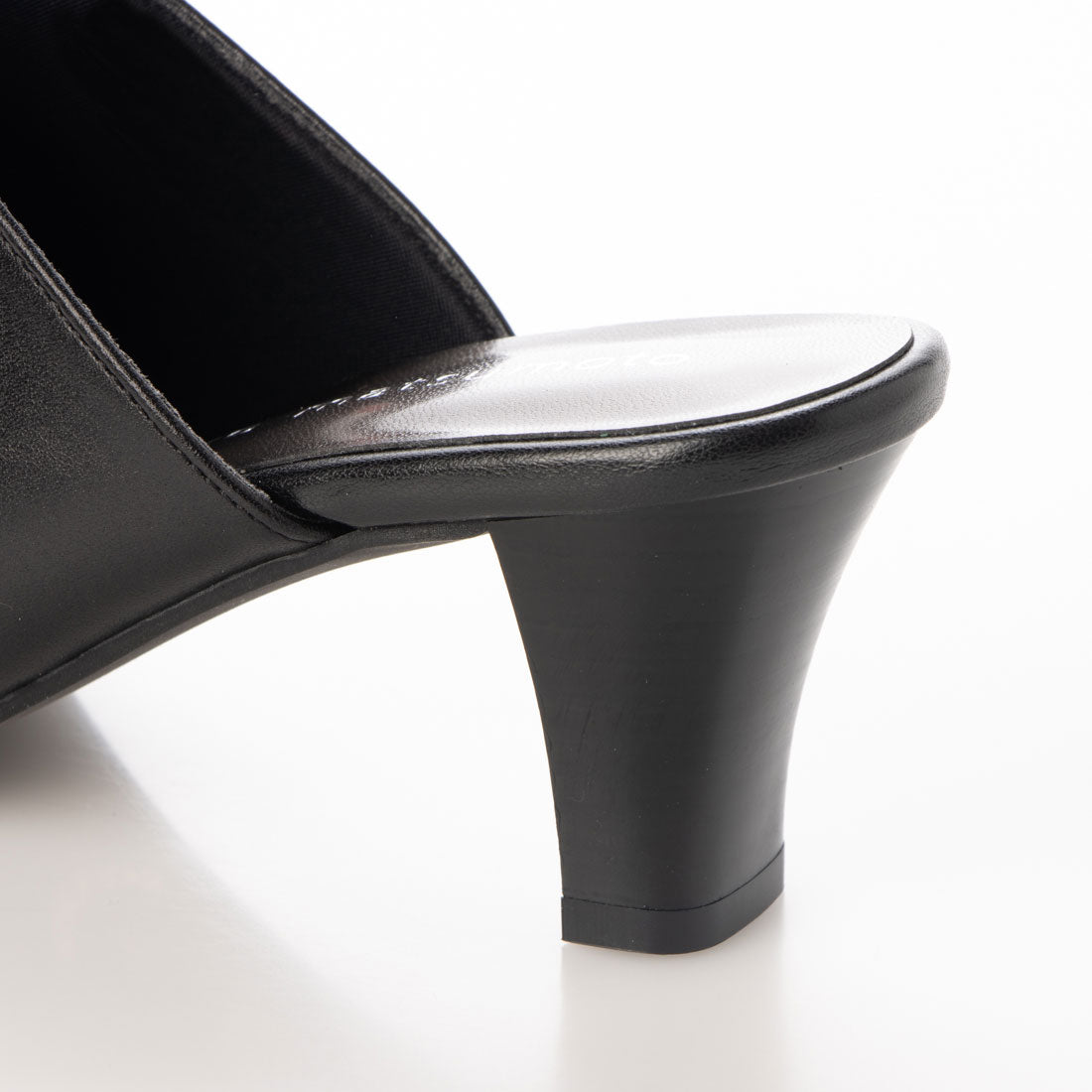 Yuriko Matsumoto Mules Sandals Heels Bunions Easy to walk in Made in Japan Genuine leather Memory foam
