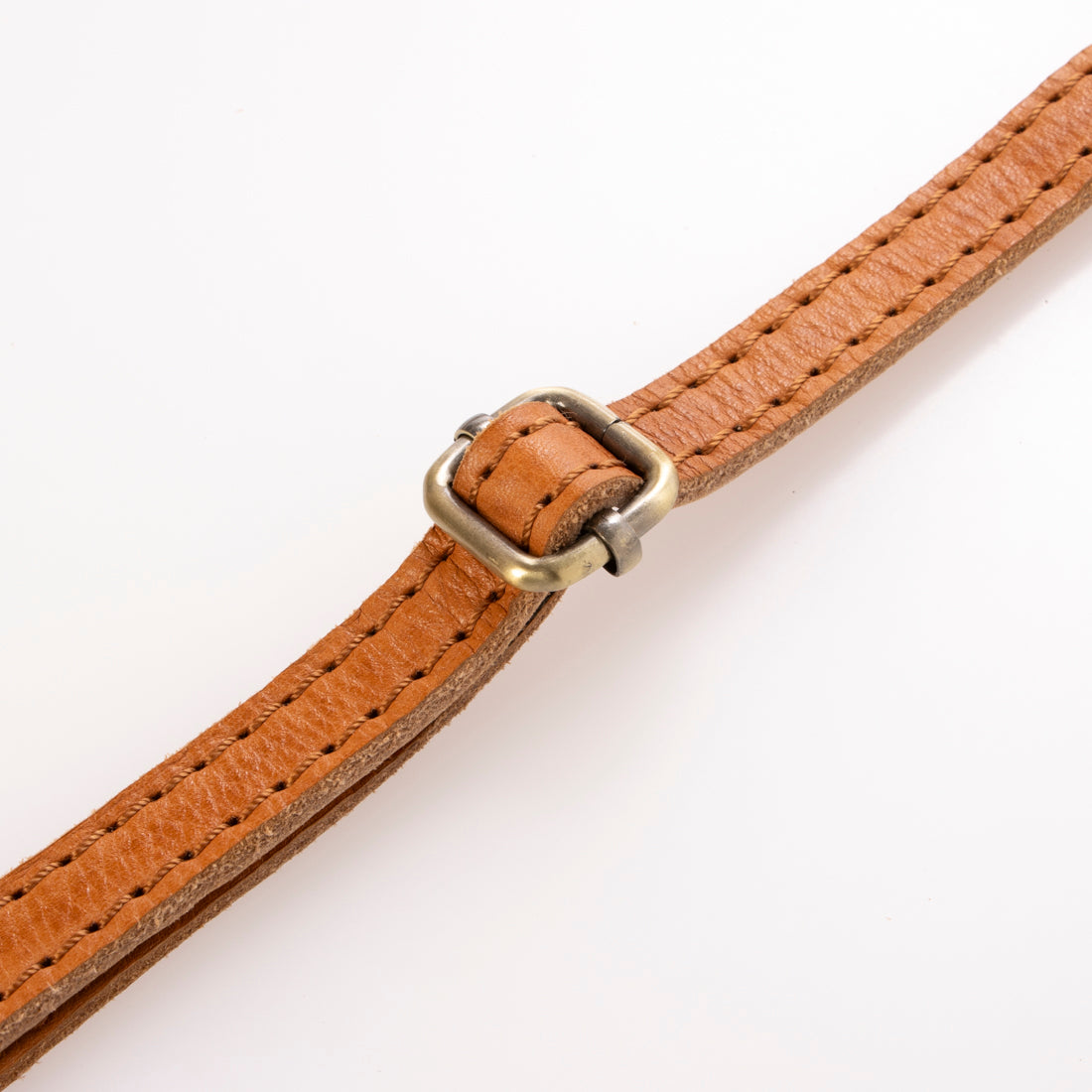 ズッケロ zucchero レザーカービングショルダー （BROWN） BROWN
