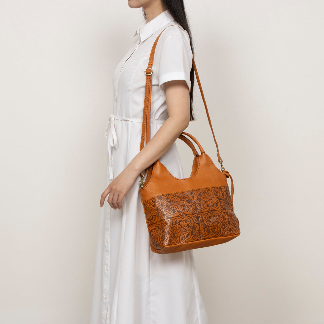 ズッケロ zucchero レザーカービング2WAYトートバッグ （BROWN） BROWN