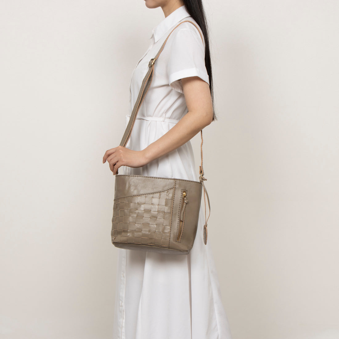 ズッケロ zucchero ポイントメッシュアオリショルダーバッグ （OAK） OAK