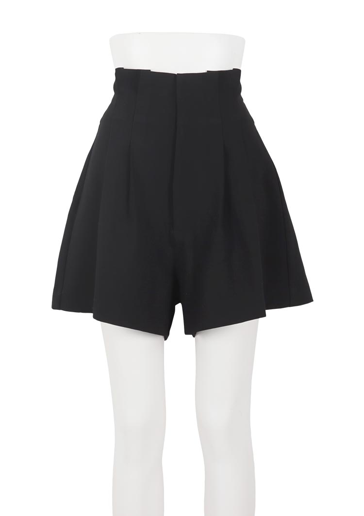 Tuck detail short pants