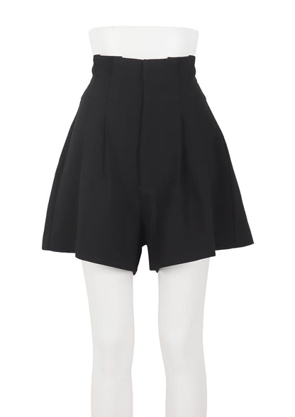 Tuck detail short pants