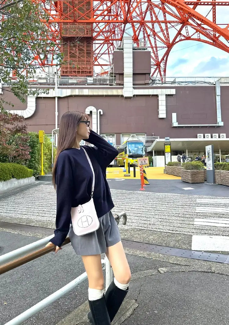 Tuck detail short pants