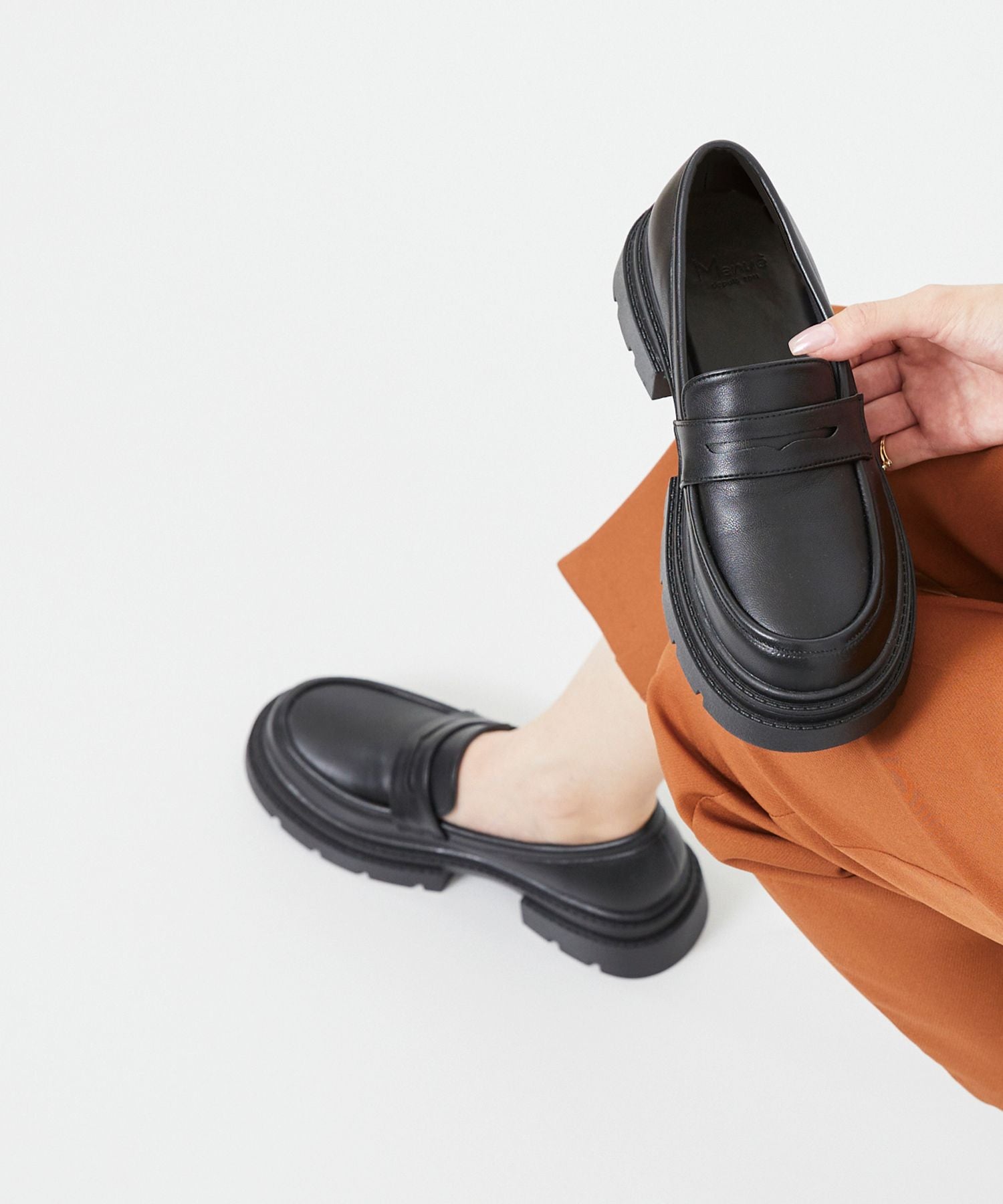 メヌエ Menue 厚底 トラックソール ローファー,1020ブラックPU