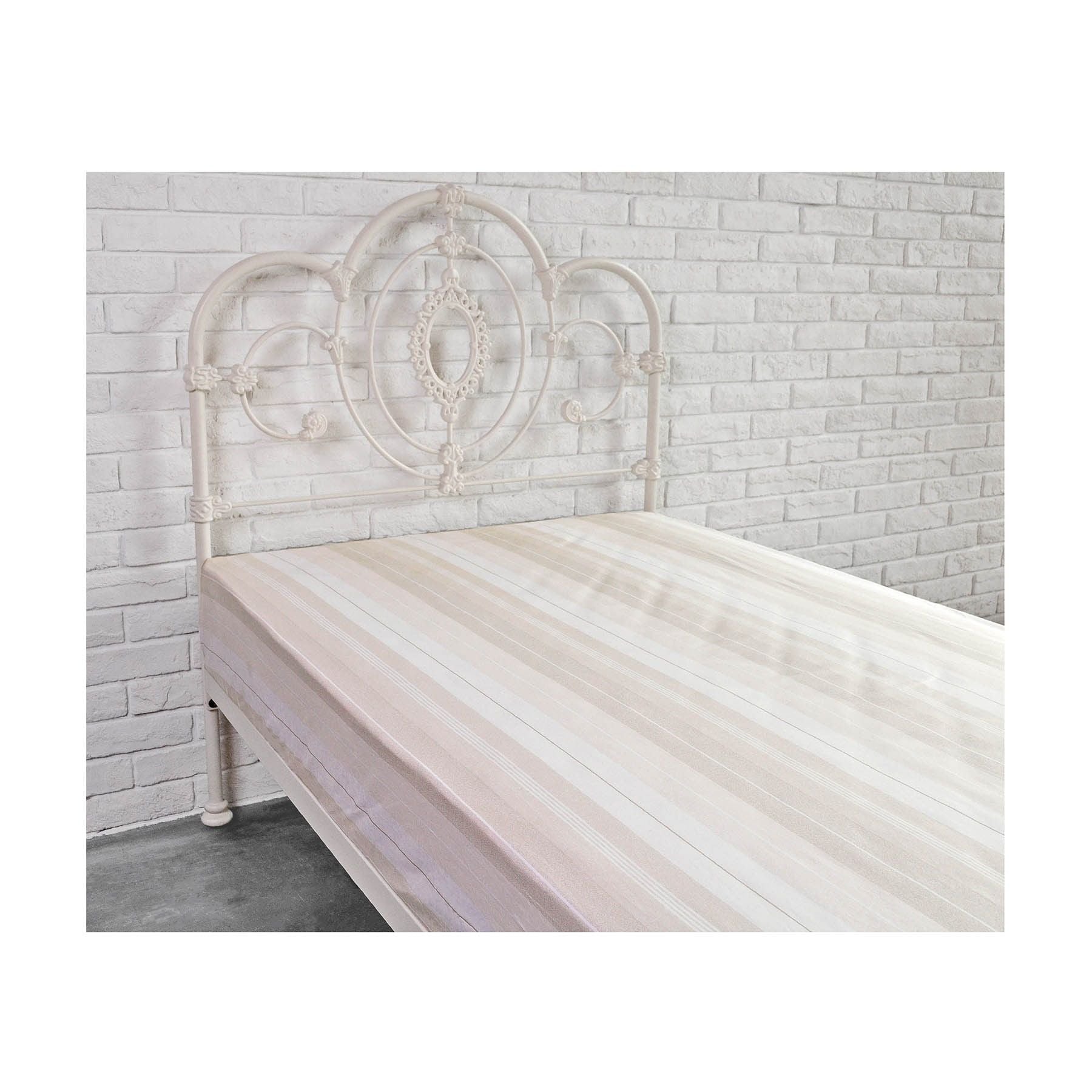ローラ アシュレイ LAURA ASHLEY 【ダブル】カミール柄 マットレスカバー,アイボリー(104)