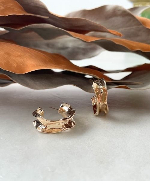 スリーフォータイム Three Four Time デフォルムフープピアス,ゴールド