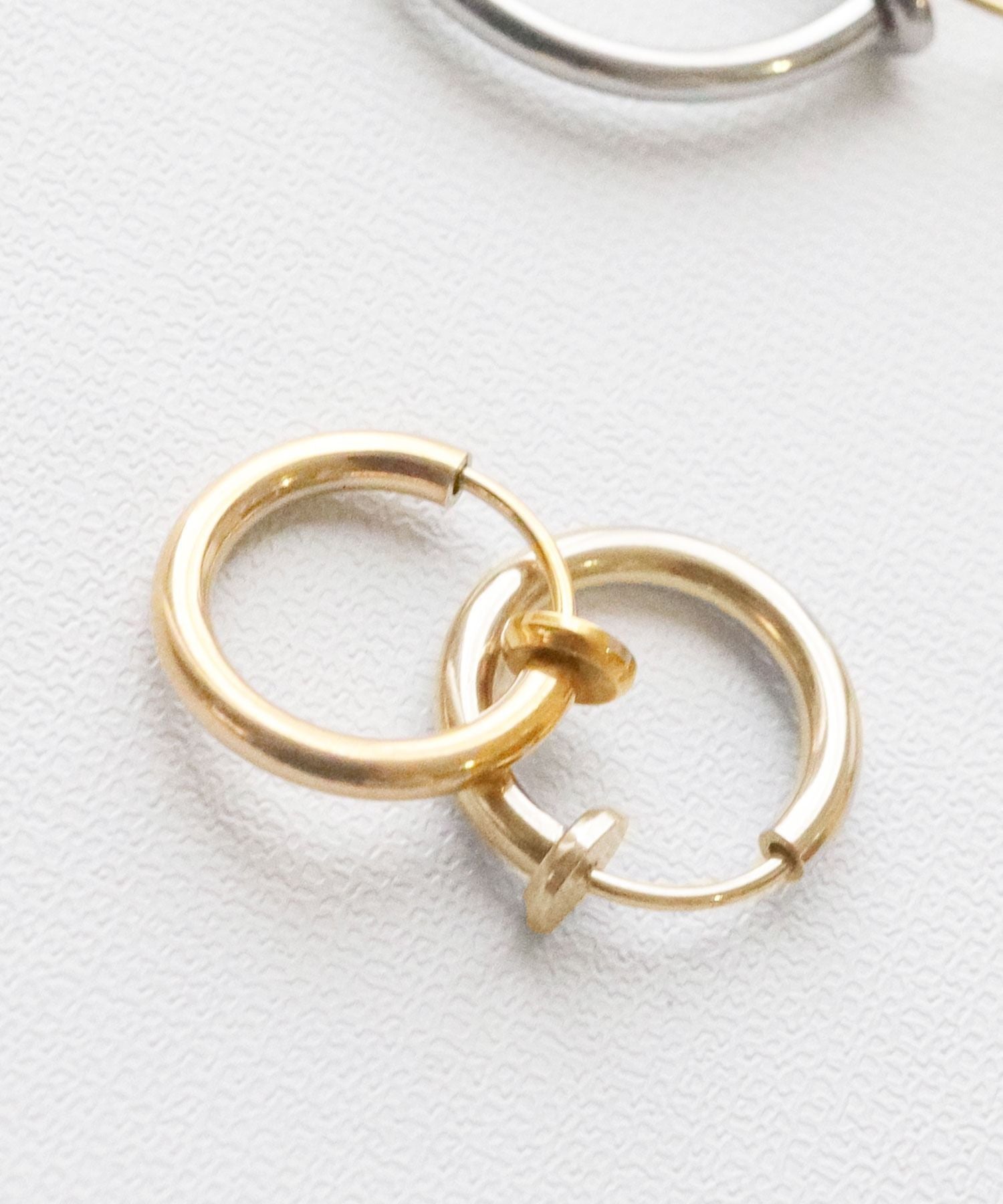 フロージュ florge 【7size展開】金属アレルギー対応 ステンレスシンプルフープイヤリング 12mm,ゴールド