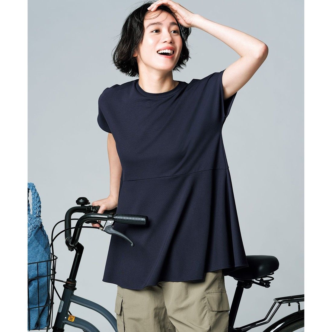 UNFILO 【接触冷感/ストレッチ/シワになりにくい】BEAUTY FORM ペプラムTシャツ,ネイビー