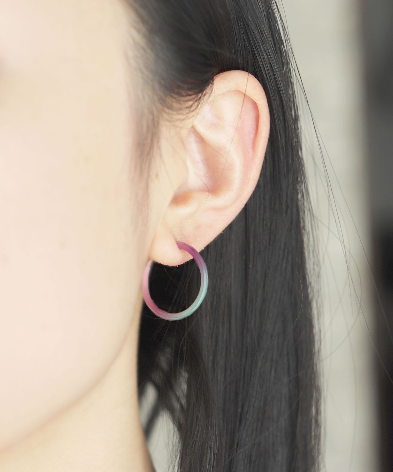 フロージュ florge 【7size展開】金属アレルギー対応 ステンレスシンプルフープイヤリング 12mm,レインボー