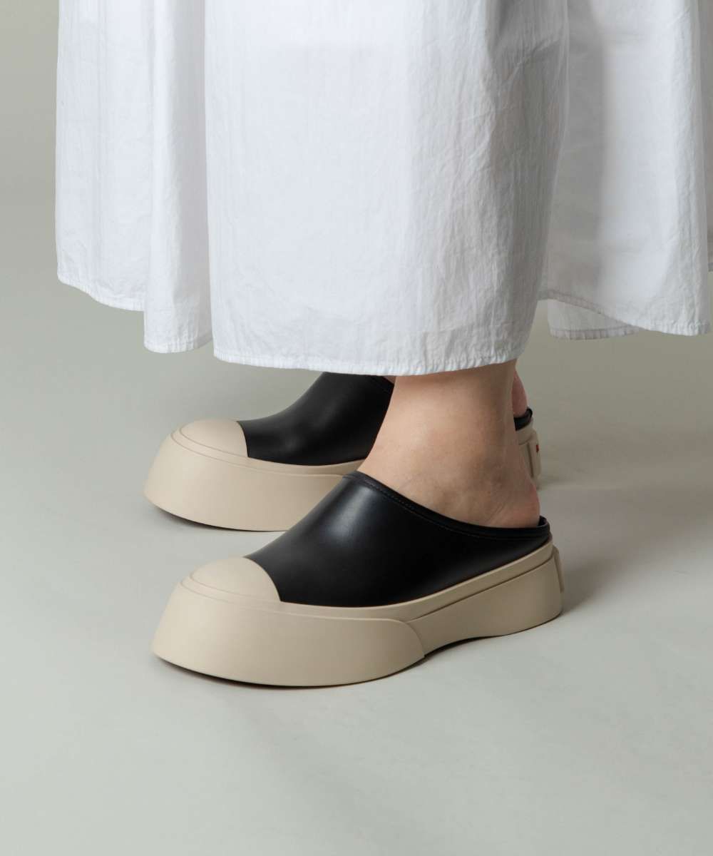 マルニ MARNI SNZW018502 P2722 サンダル レディース シューズ パブロクロッグ SMOOTH LEATHER PABLO CLOGS,ブラック