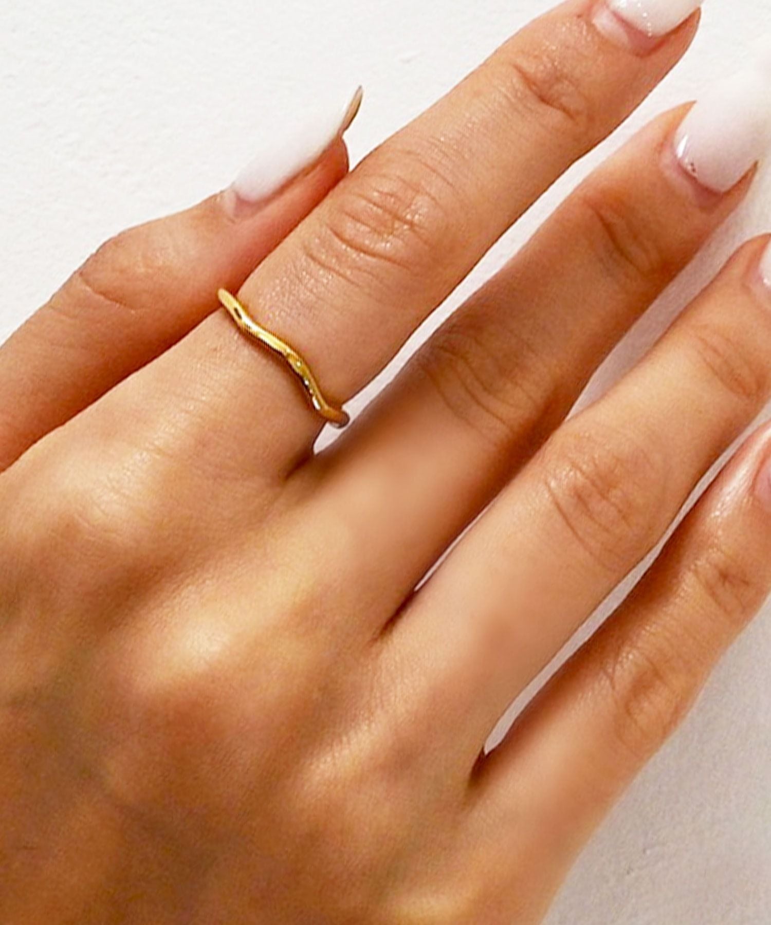 フロージュ florge 金属アレルギー対応 シンプルウェーブステンレスリング 4mm/14号