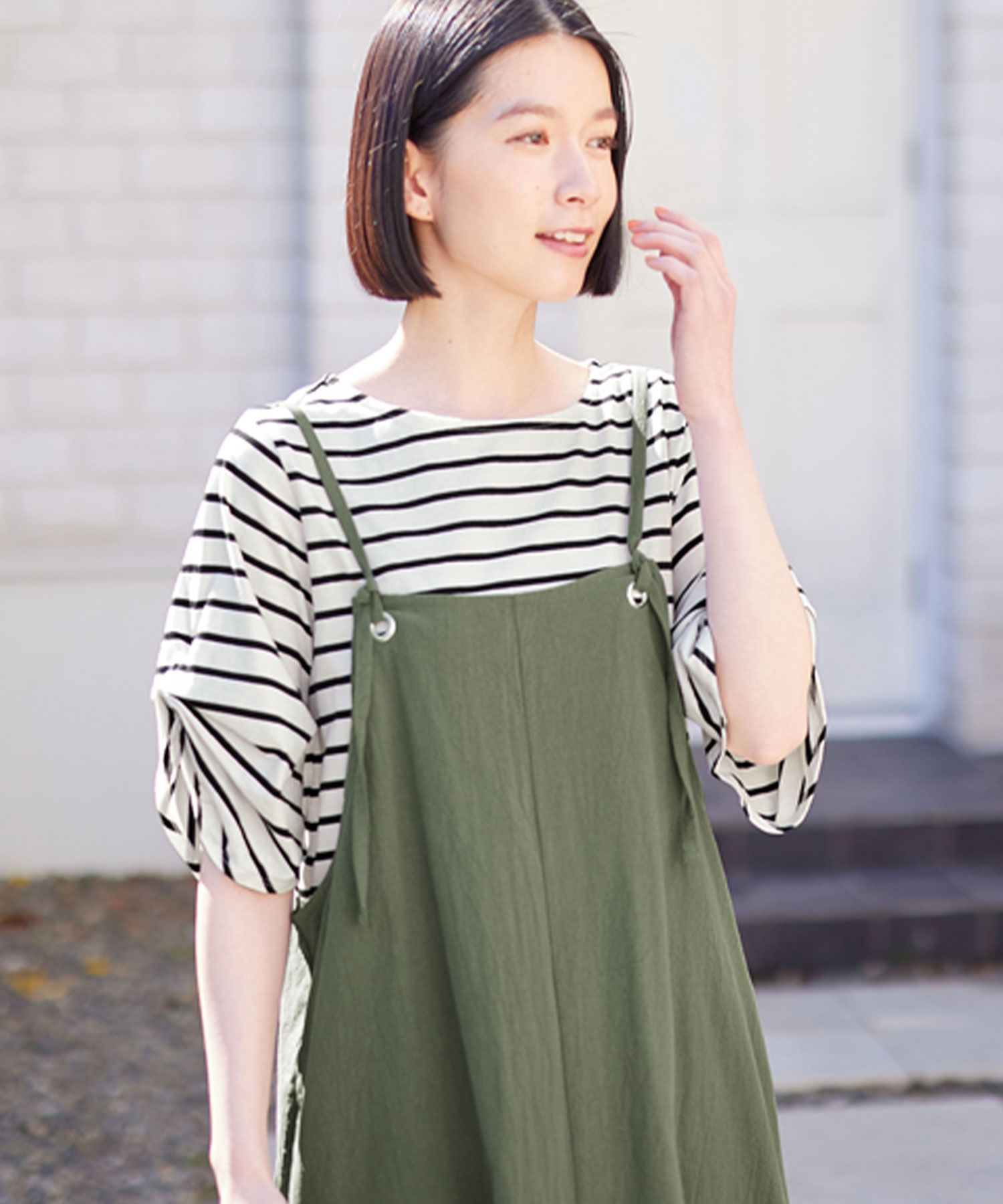 綿１００％袖タックＴシャツ