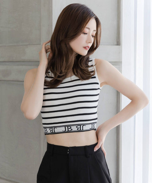 JULIA BOUTIQUE Cropped sleeveless knit top with logo on the hem / 2312