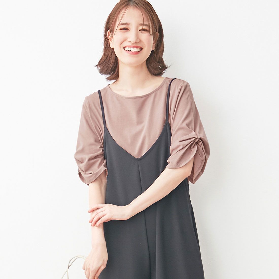 綿１００％袖タックＴシャツ