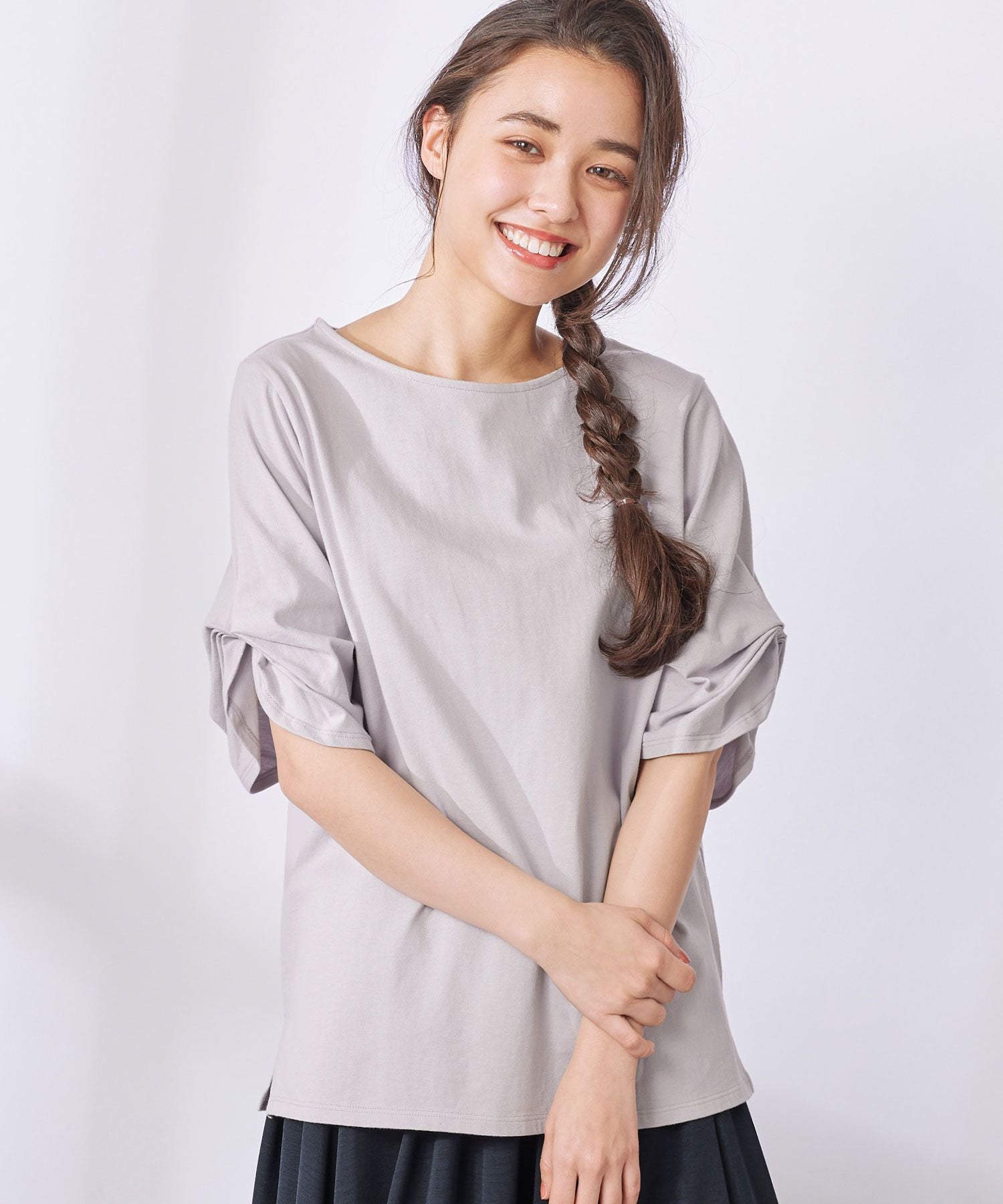 綿１００％袖タックＴシャツ