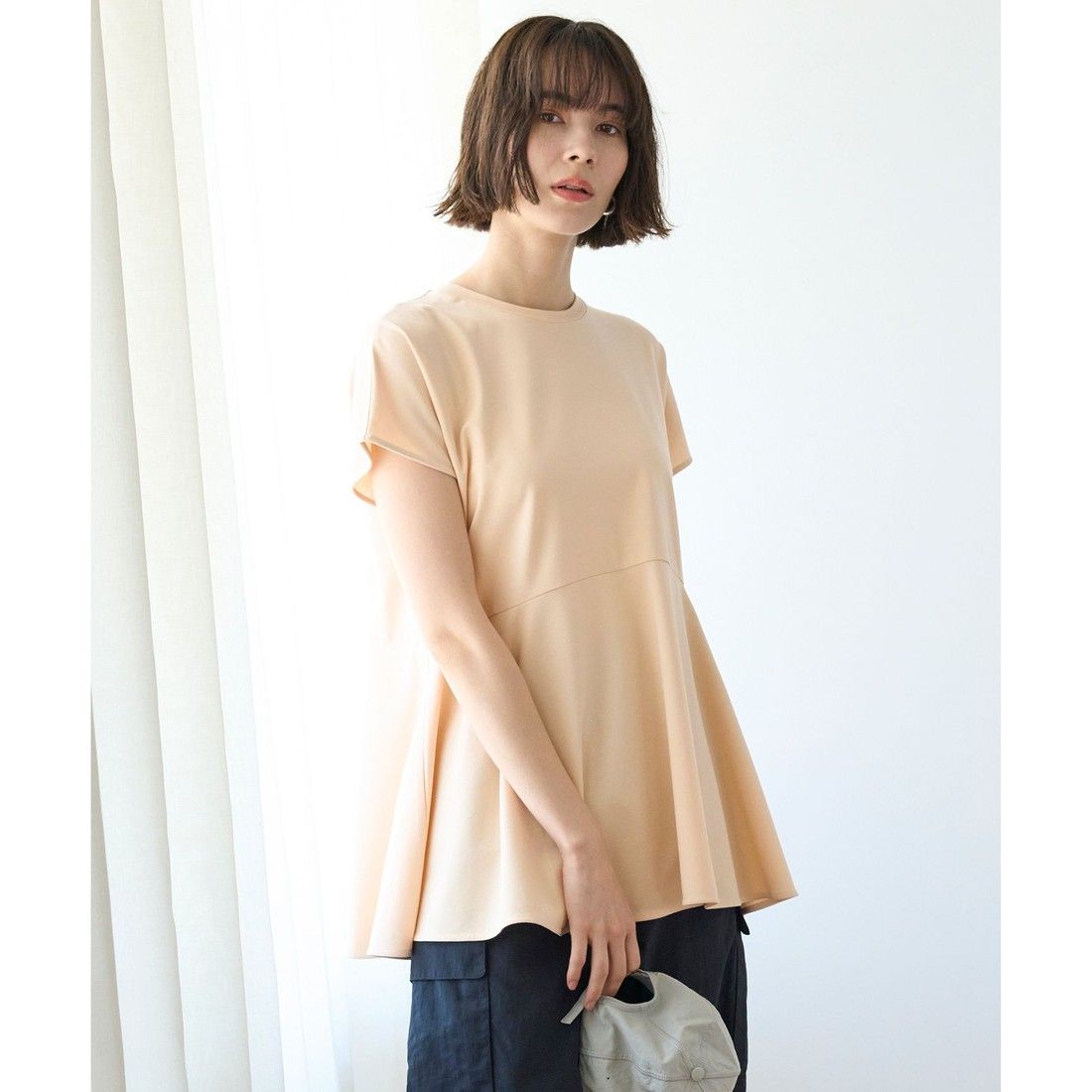 UNFILO 【接触冷感/ストレッチ/シワになりにくい】BEAUTY FORM ペプラムTシャツ,ライトイエロー