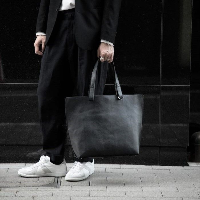 ギオネ GUIONNET トートバッグ ビジネストート バッグ 本革 ギオネノワール EVERYDAY TOTE メンズ レディース ビジネス ビジネスバック A4 縦型 通勤 通学,ブラック