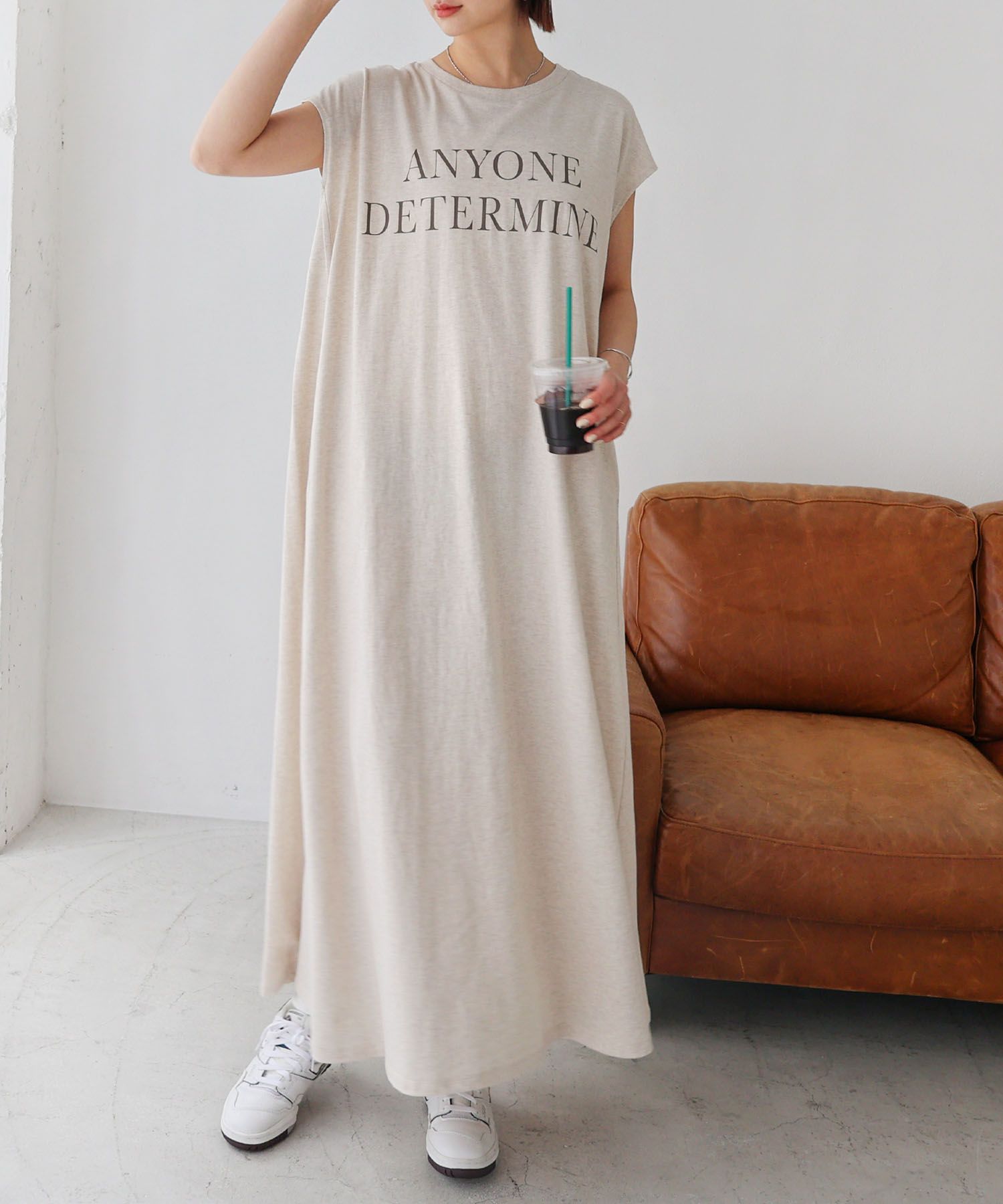 アンドミー andme ロゴプリント フレンチスリーブ Tシャツワンピース