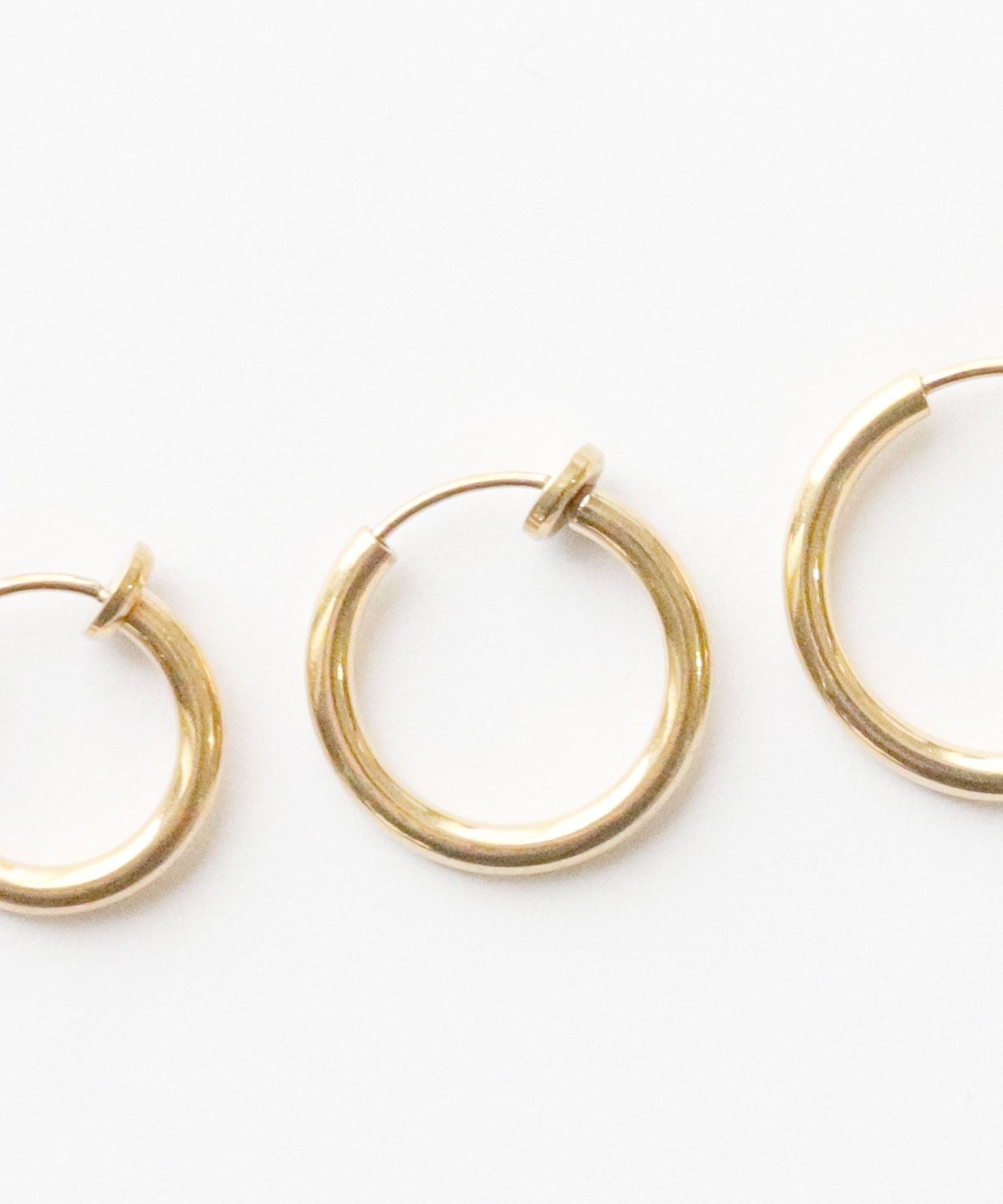 フロージュ florge 【7size展開】金属アレルギー対応 ステンレスシンプルフープイヤリング 12mm,ゴールド