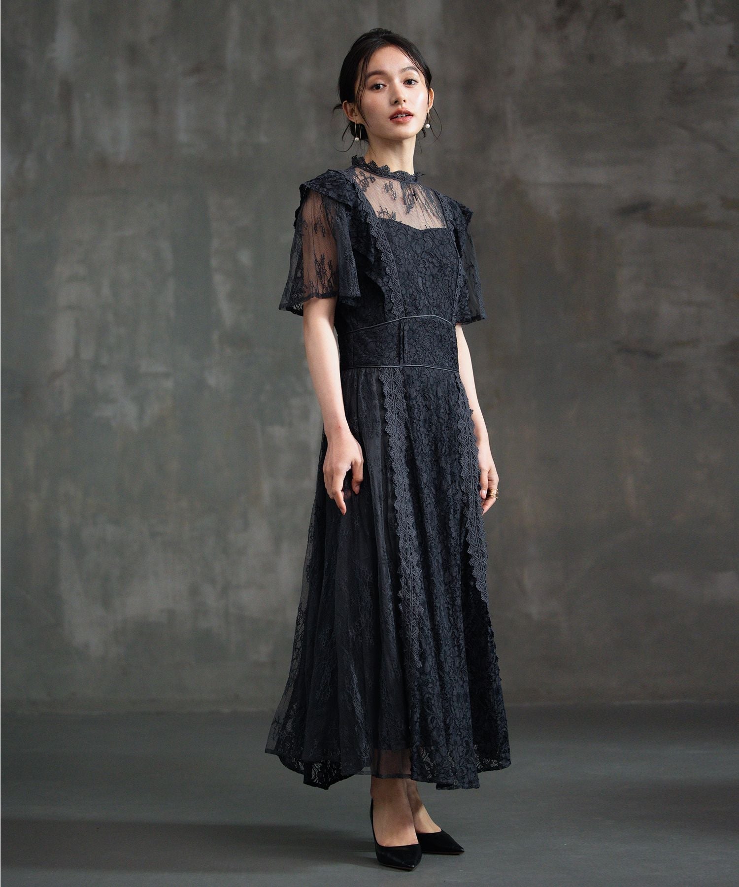 ドレスプラス DRESS+ レースワンピース ロングフレアワンピース 総レース,チャコールグレー