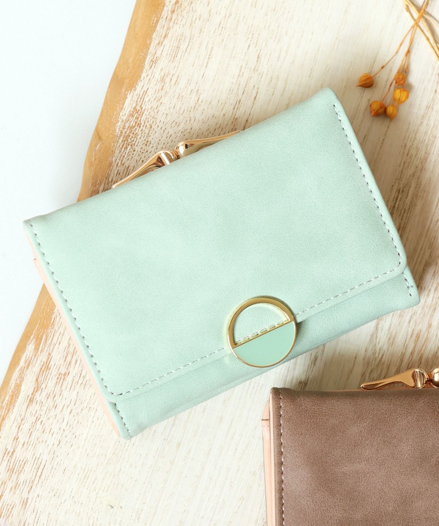 フロージュ florge 【大容量】ハーフラウンドモチーフのスクエアがま口財布,ミント