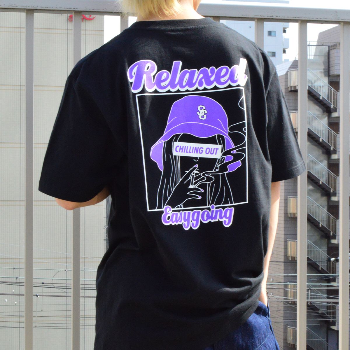 モディッシュガゼ MODISH GAZE スモーキングガール Relaxed半袖Tシャツ