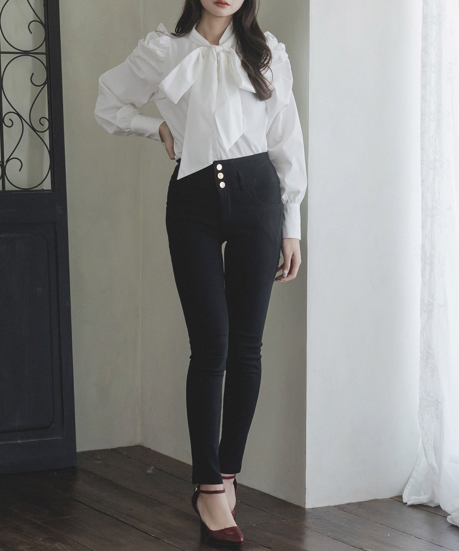 ジュリアブティック JULIA BOUTIQUE ボウタイパワショルブラウス/23530 （White） ホワイト