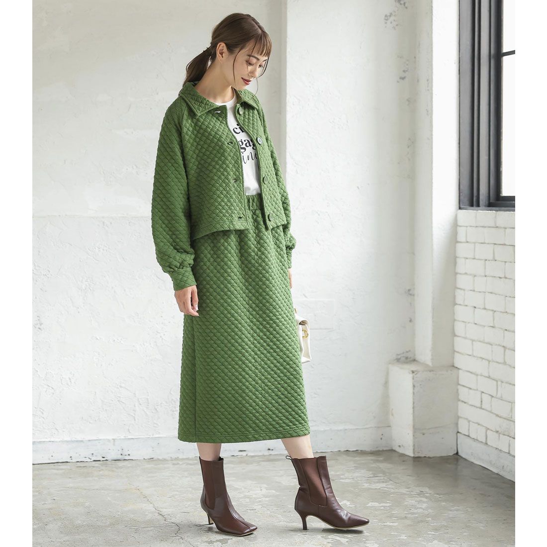 KOBE LETTUCE Quilted Narrow Skirt [M3423]