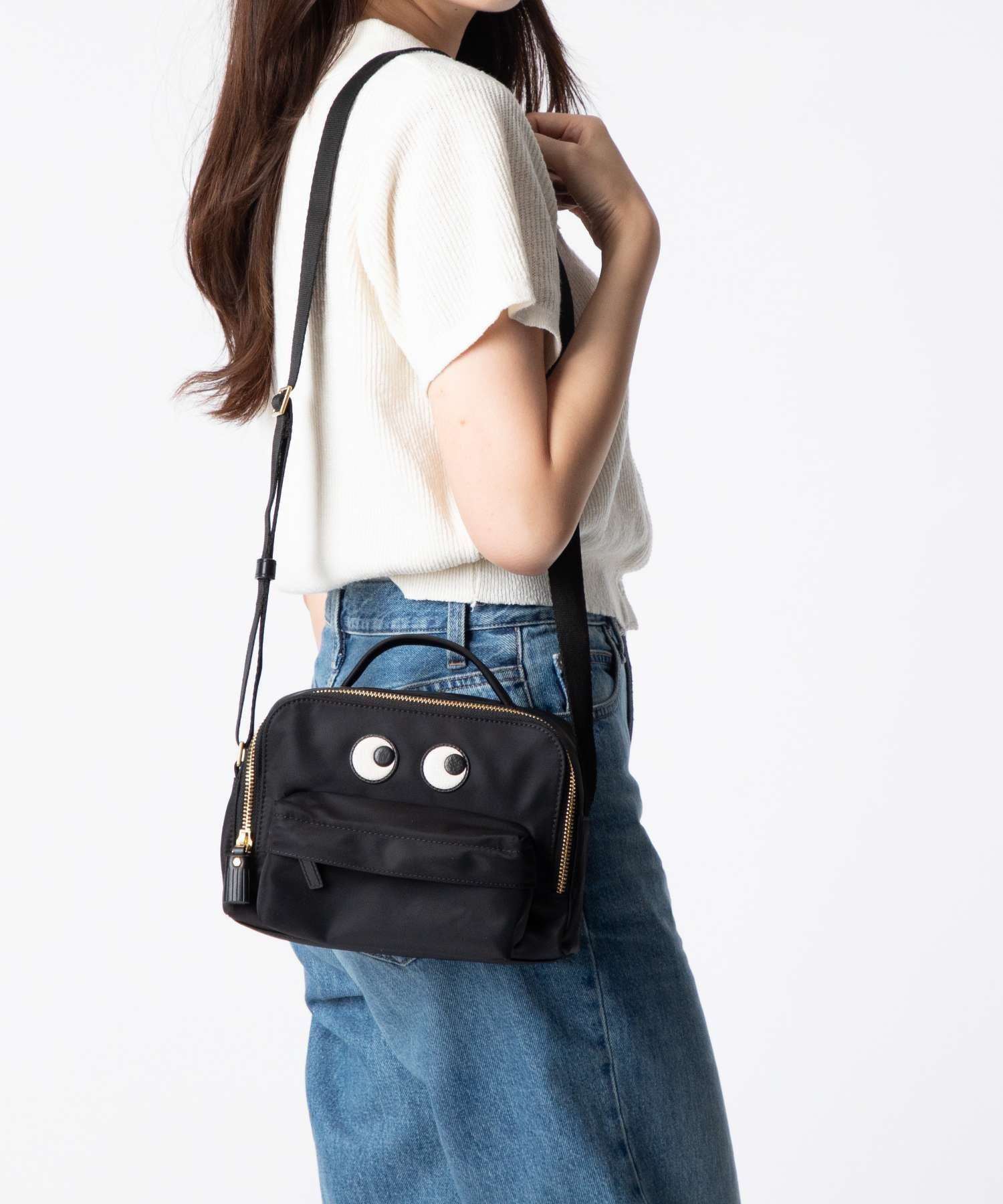 アニヤハインドマーチ Anya Hindmarch 5050925 193542 ショルダーバッグ Crossbody Pouch Eyes in ECONYL regenerated Nylon レディース バッグ アイズ クロスボディ
