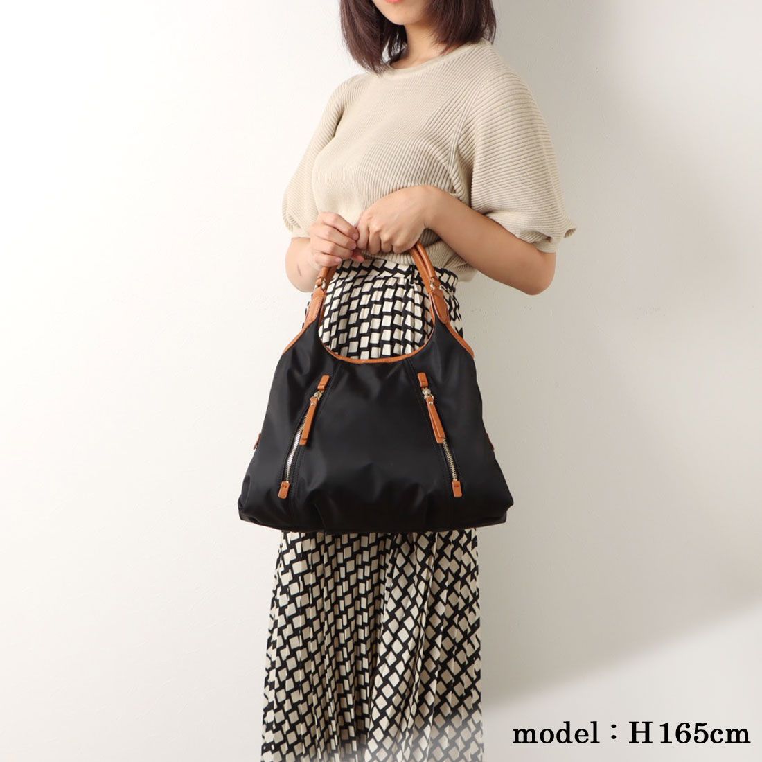 ベース BASE トートバッグ トート ハンドバッグ レディース ナイロン ナイロンバッグ シンプル 軽量 お洒落 女性 鞄 BAG 通勤 通学 三層式 ポケット 大容量 肩掛け ビジネス 手提げ 機能的 お出かけ