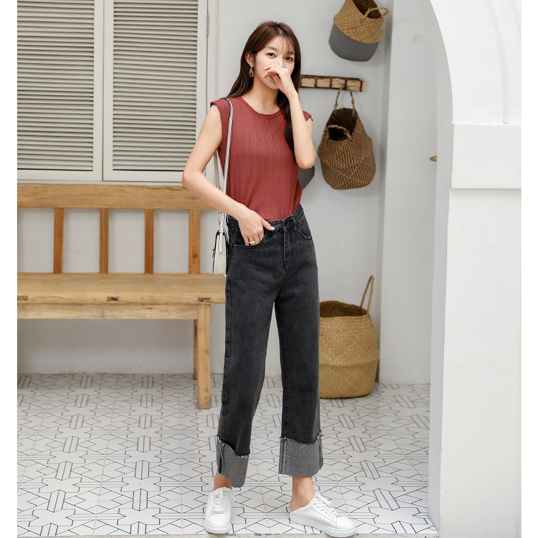 メゾンドラティール maison de LATIR 女性らしく肌見せフレンチスリーブトップス
