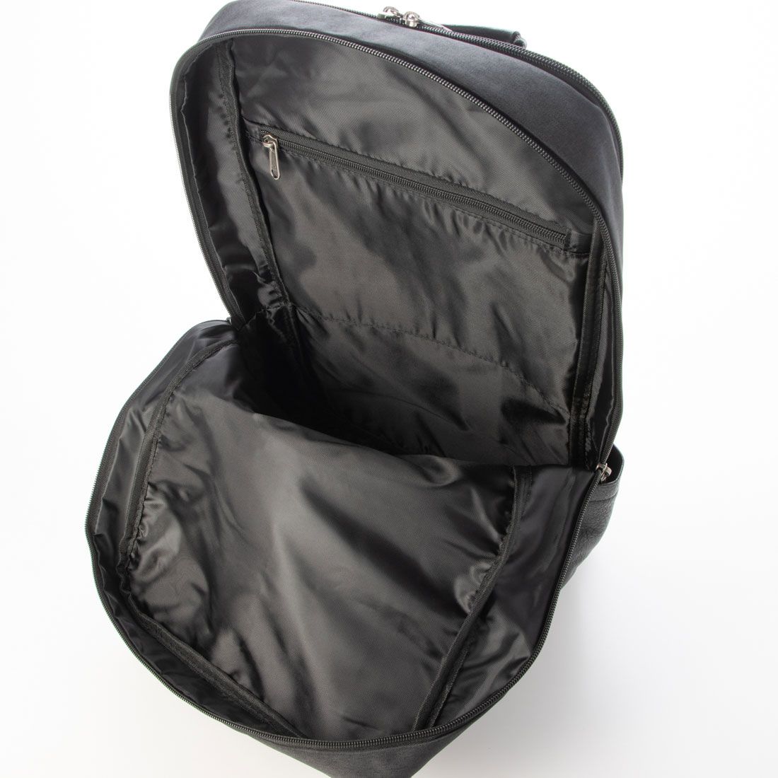 グッシオ ウォーモ GUSCIO UOMO スクエア型リュックサック A4/PC