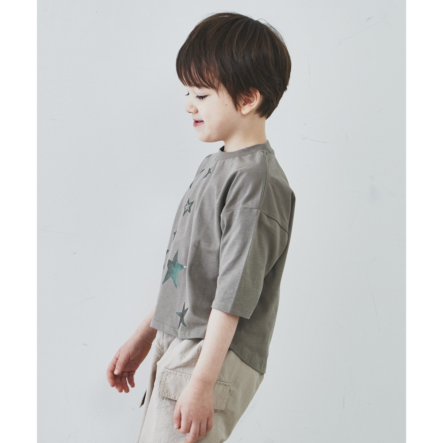 ザ ショップ ティーケー (キッズ) THE SHOP TK(Kids) 【110-150】オーガニックコットン天竺箔プリント七分袖 （オリーブグリーン(026)） オリーブグリーン(026)