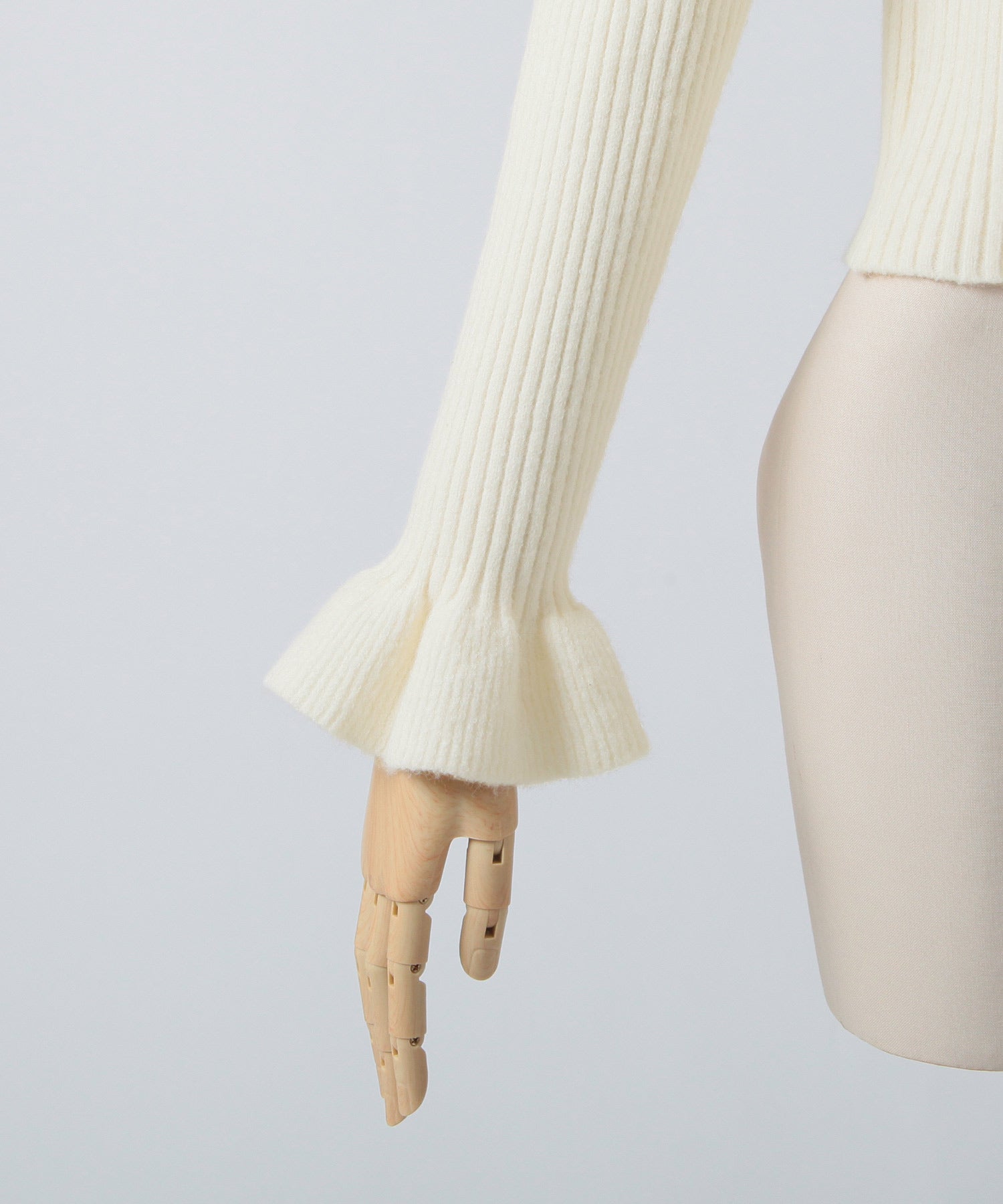ジュリアブティック JULIA BOUTIQUE フリルデザインニットトップス/23551 （White） ホワイト