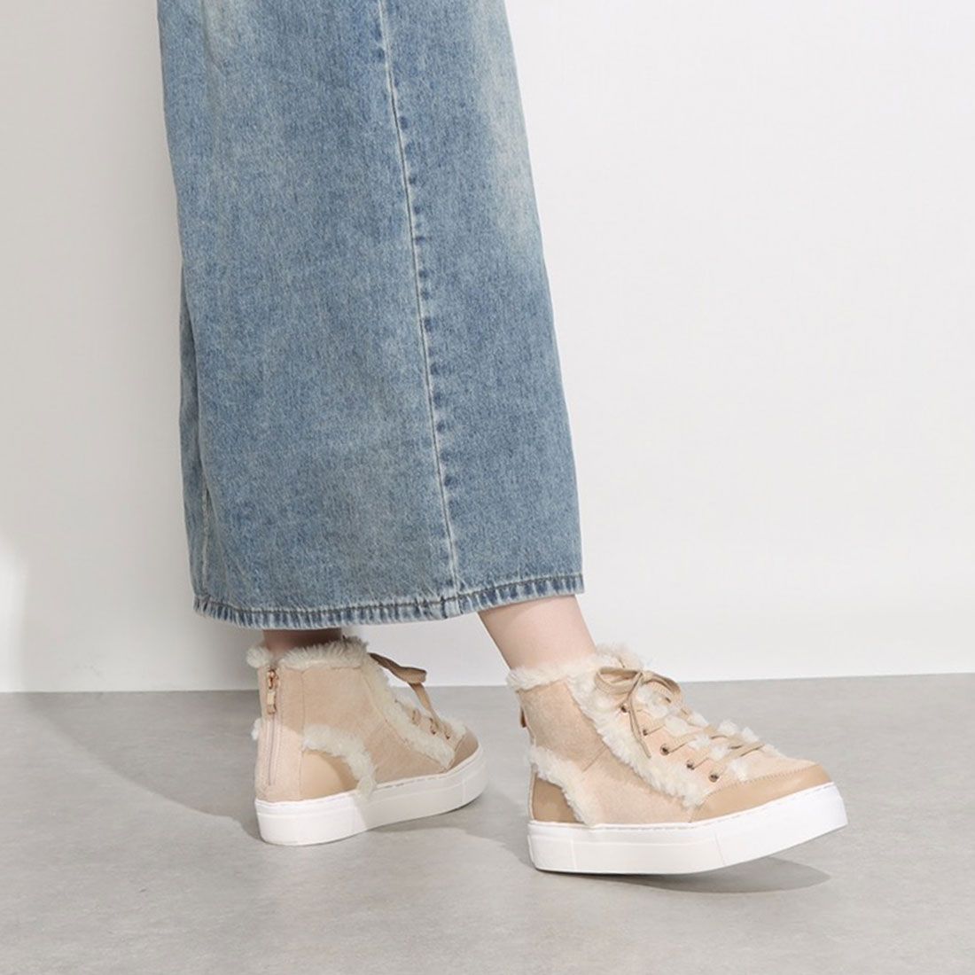 シックス CHICS ファーコンビレースアップスニーカー