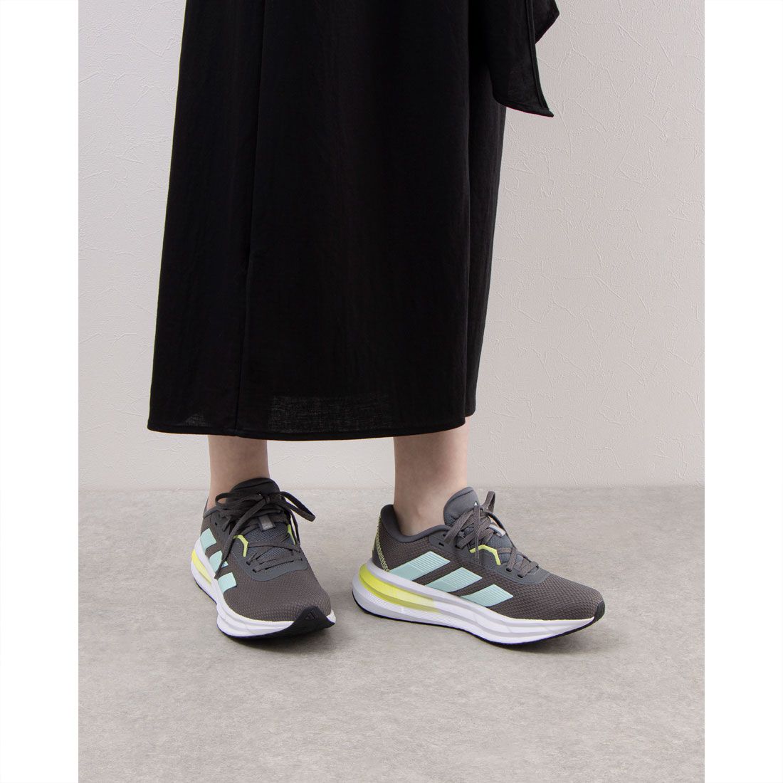 アディダス adidas レディース スニーカー ランニング GLX 7 W